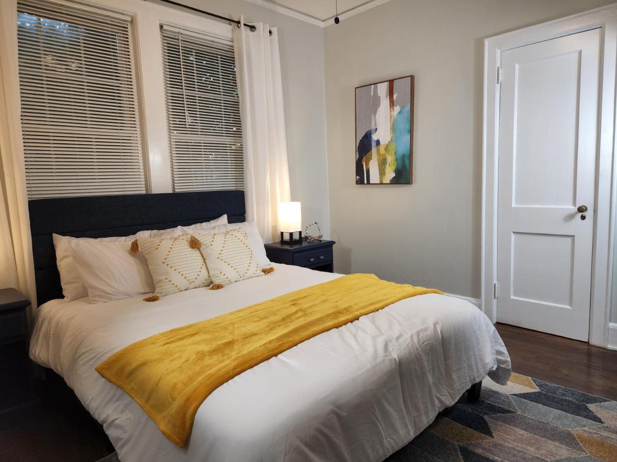 Spacious Centrally Located 3 Bed 2 Bath - Sleeps 8 몽고메리 외부 사진