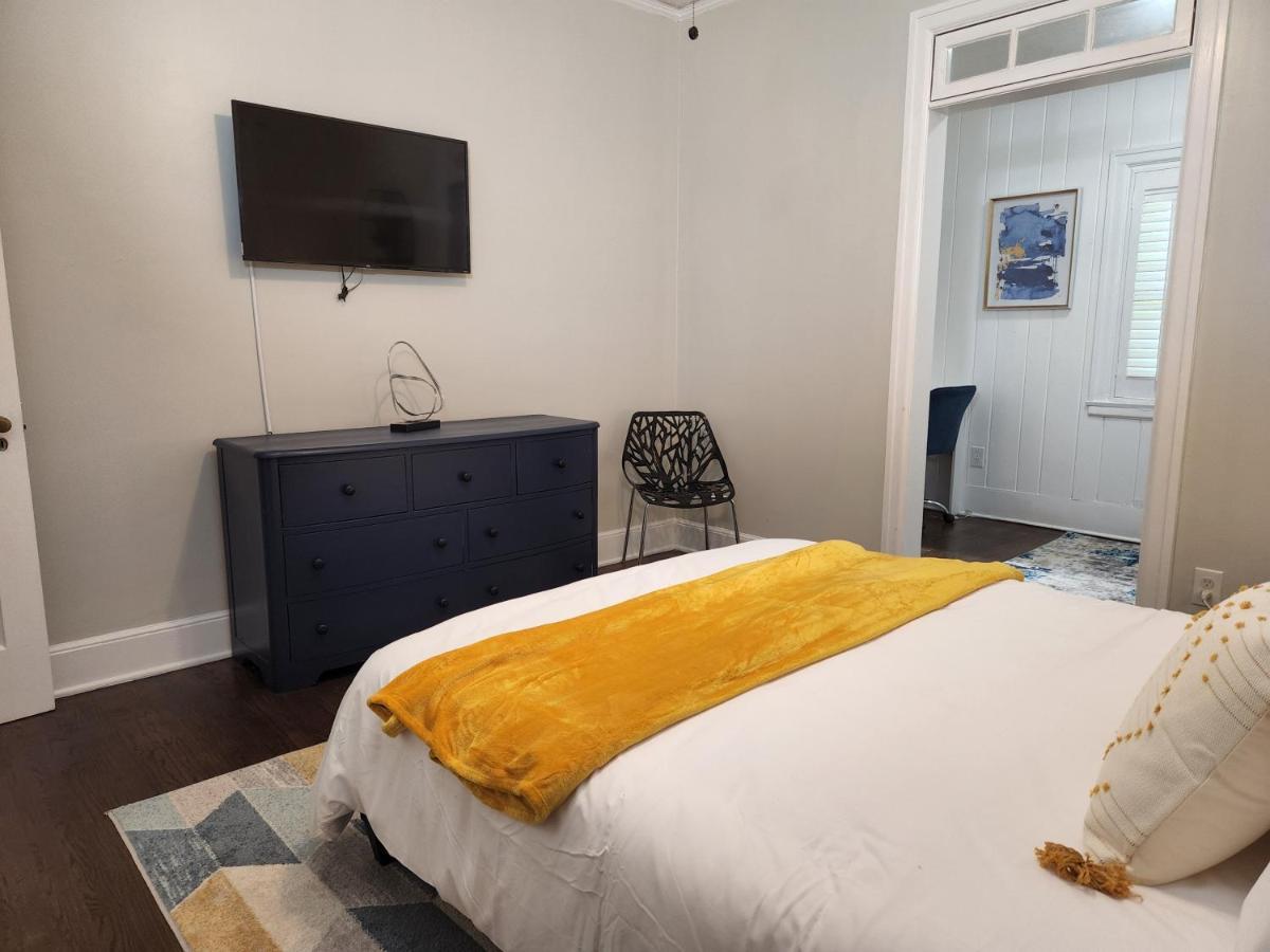 Spacious Centrally Located 3 Bed 2 Bath - Sleeps 8 몽고메리 외부 사진