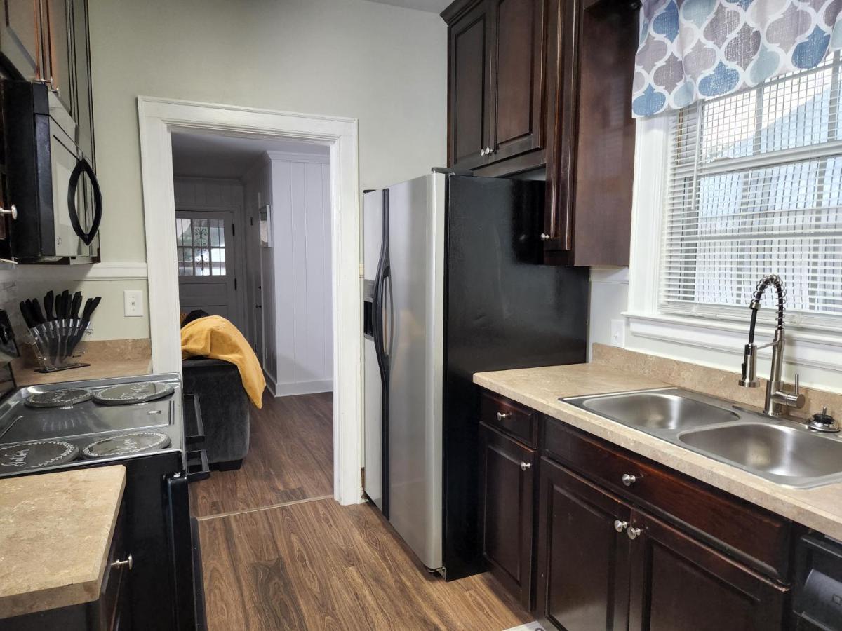 Spacious Centrally Located 3 Bed 2 Bath - Sleeps 8 몽고메리 외부 사진