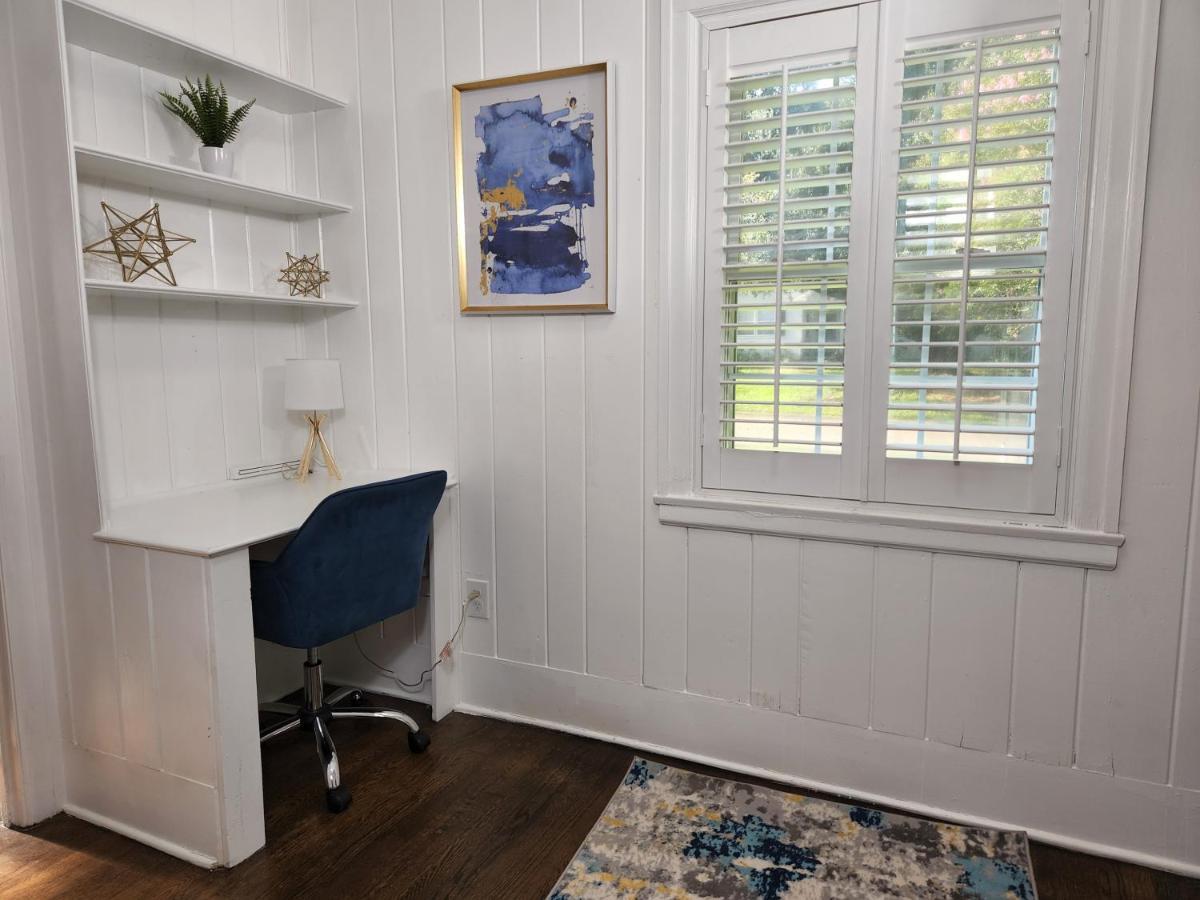 Spacious Centrally Located 3 Bed 2 Bath - Sleeps 8 몽고메리 외부 사진